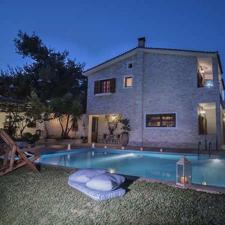 Villa Corina Near The Airport Kouvaras Exterior photo