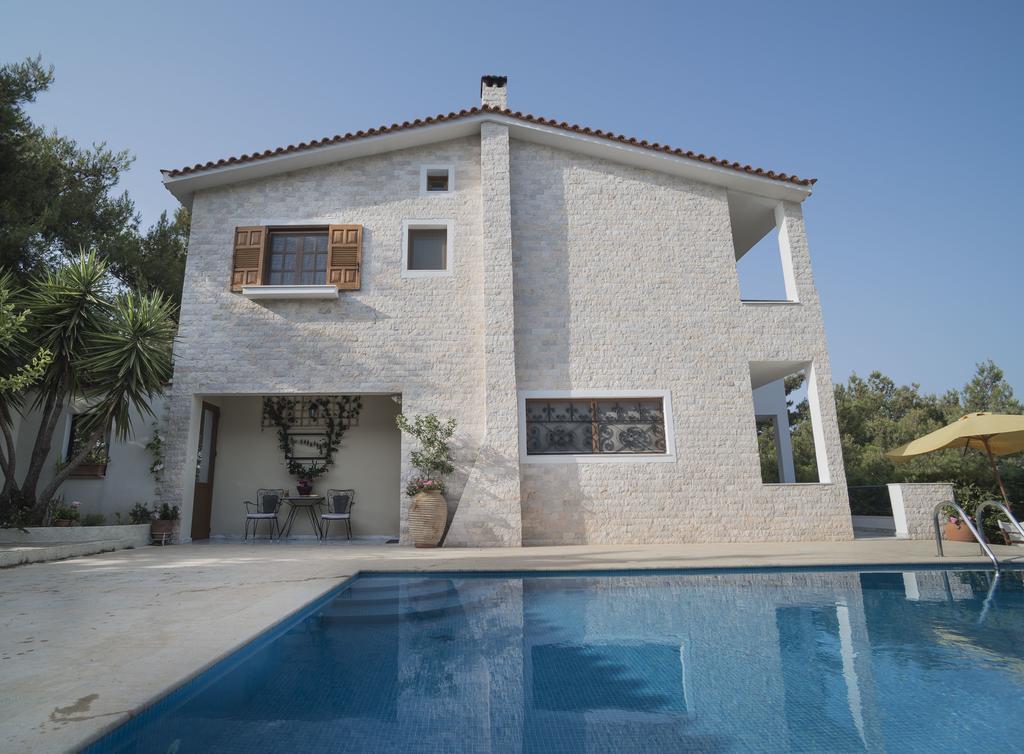 Villa Corina Near The Airport Kouvaras Exterior photo